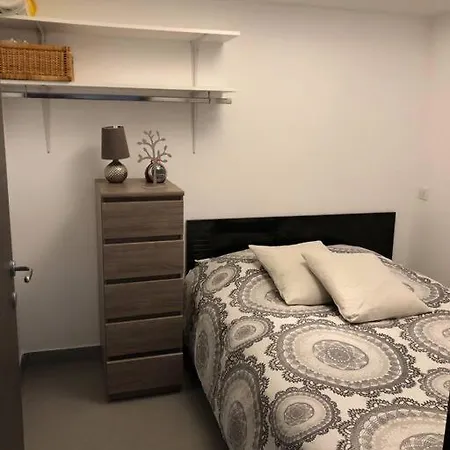 アパート T2 Recent Climatise A 100m Du Port *