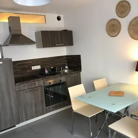 T2 Recent Climatise A 100m Du Port Propriano (Corsica)