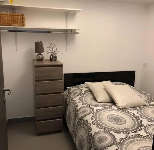 Apartamento T2 Récent Climatisé à 100m Du Port *